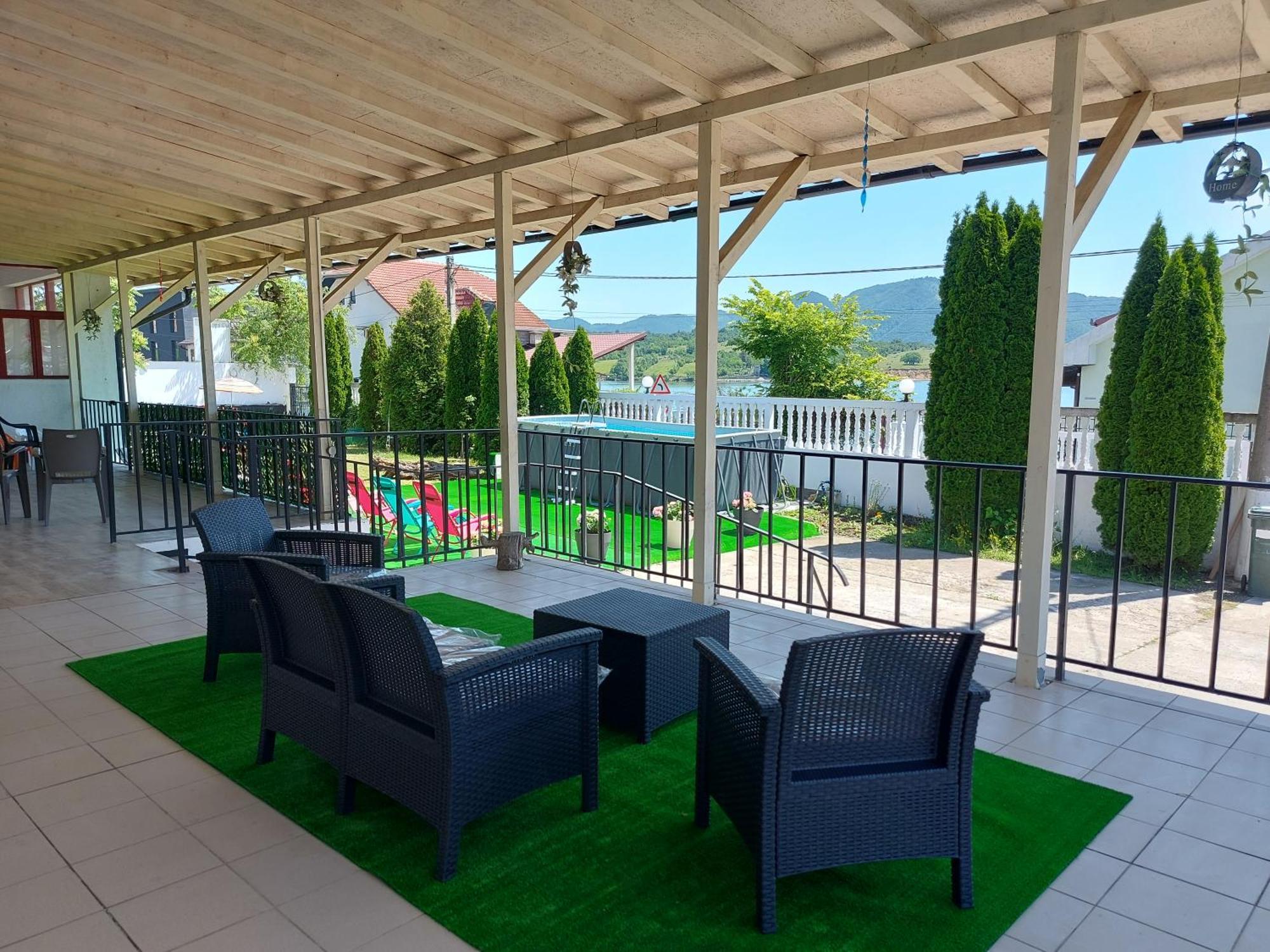 Casa Geppo - Camere De Inchiriat Ieşelniţa Extérieur photo
