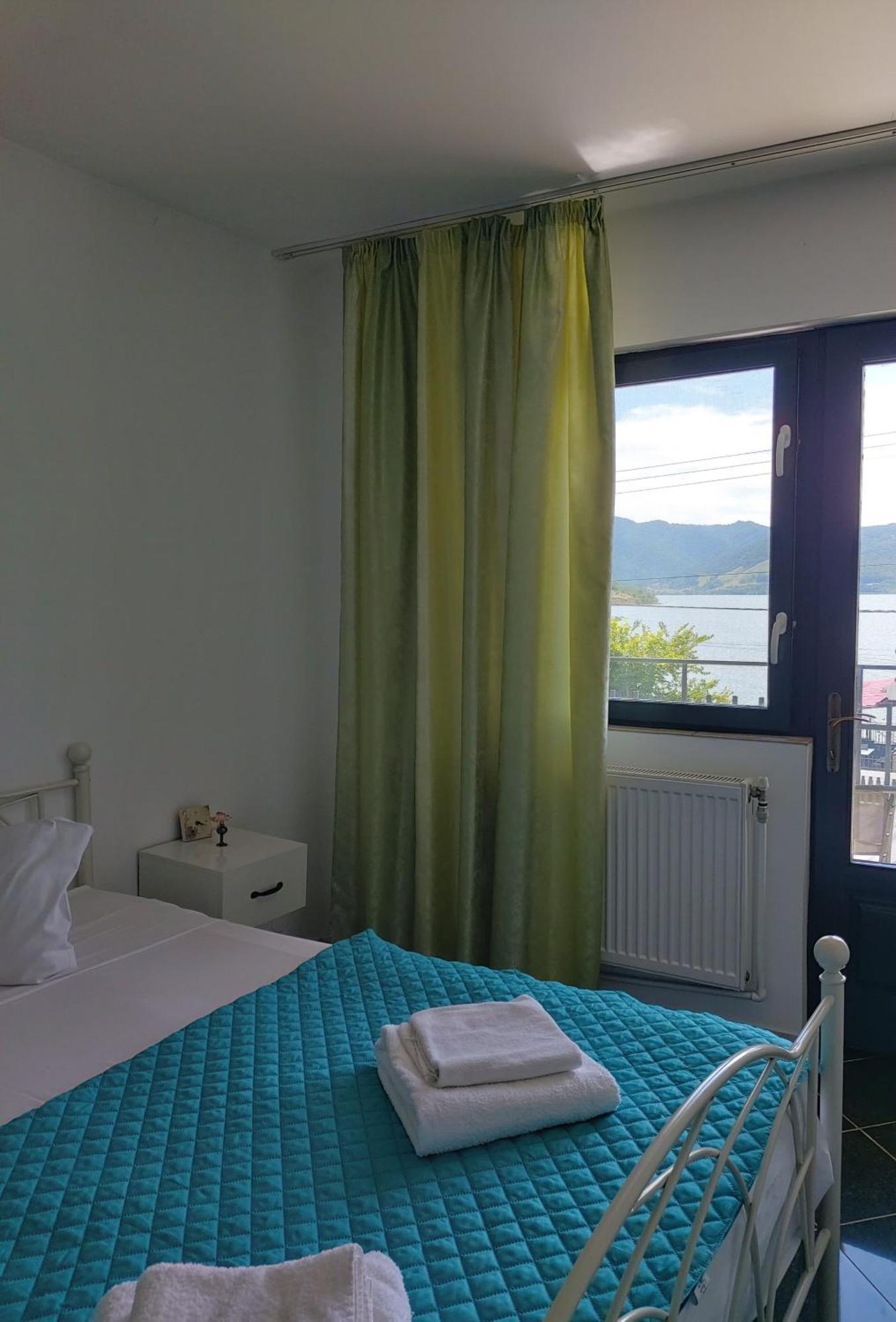 Casa Geppo - Camere De Inchiriat Ieşelniţa Extérieur photo