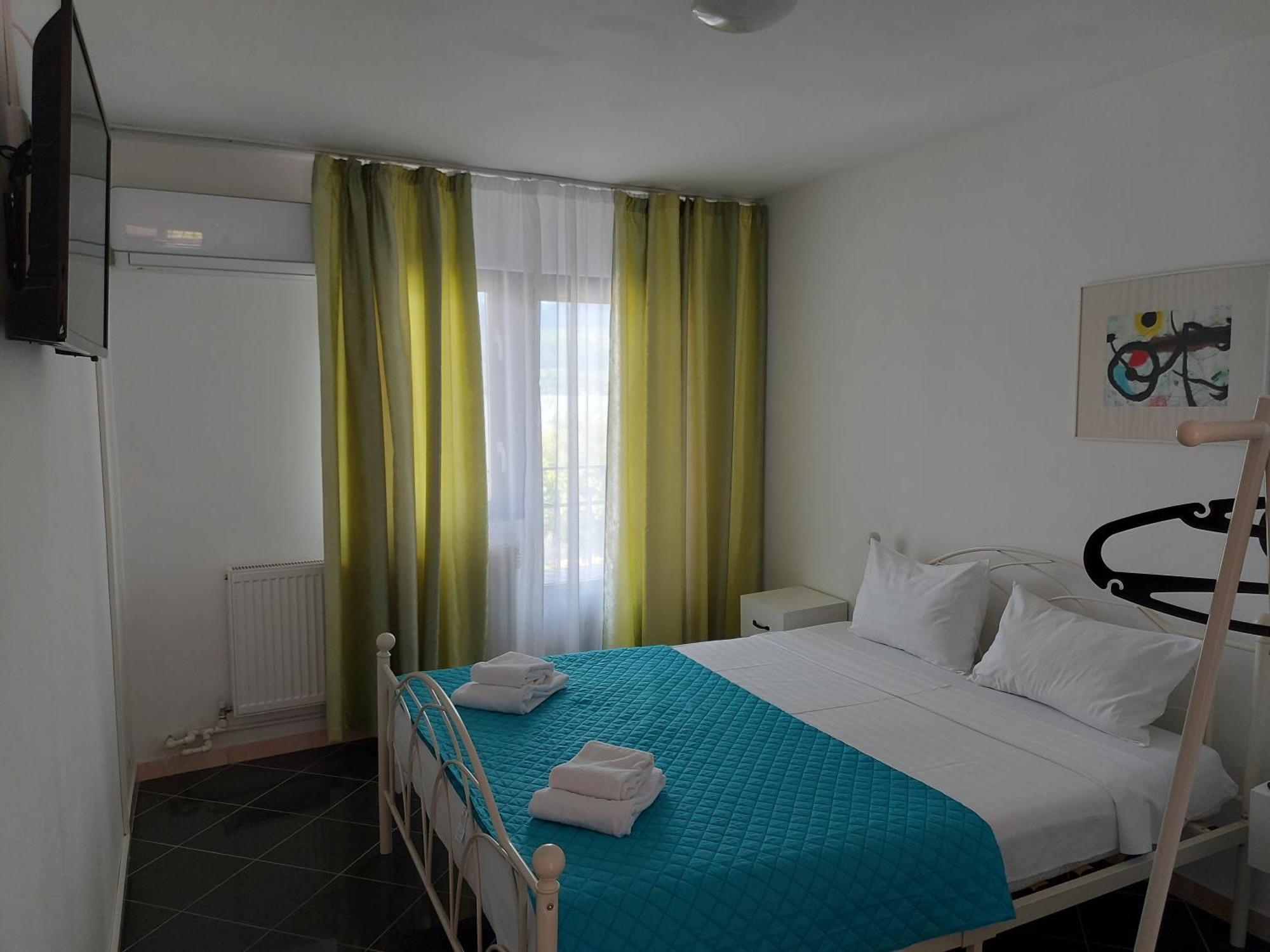 Casa Geppo - Camere De Inchiriat Ieşelniţa Extérieur photo